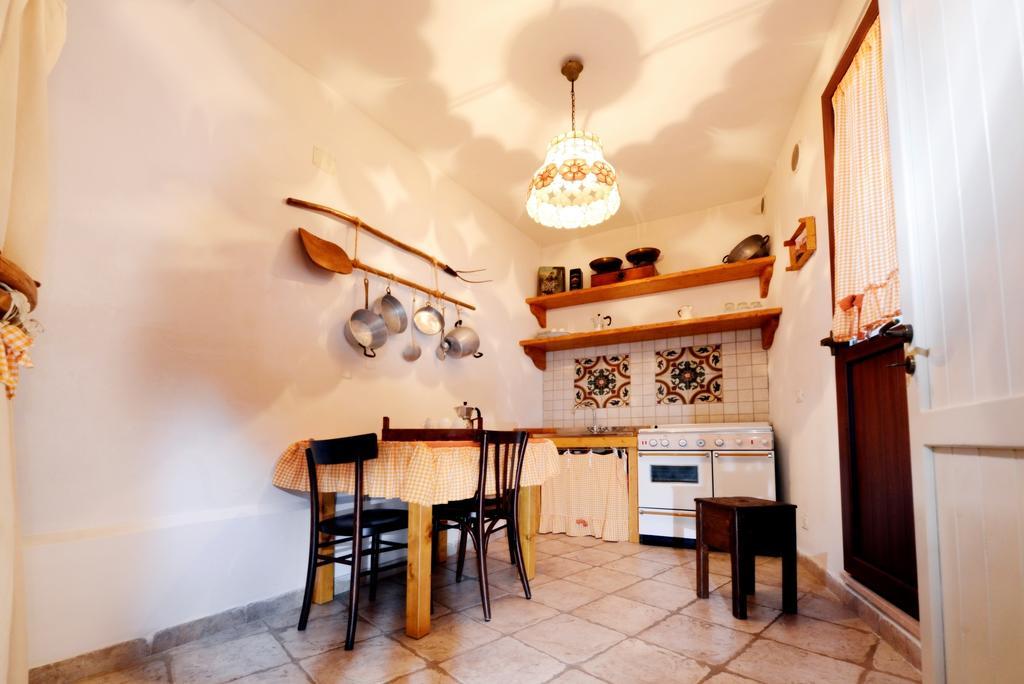 Novecento Room And Breakfast Puglia Massafra Exterior photo